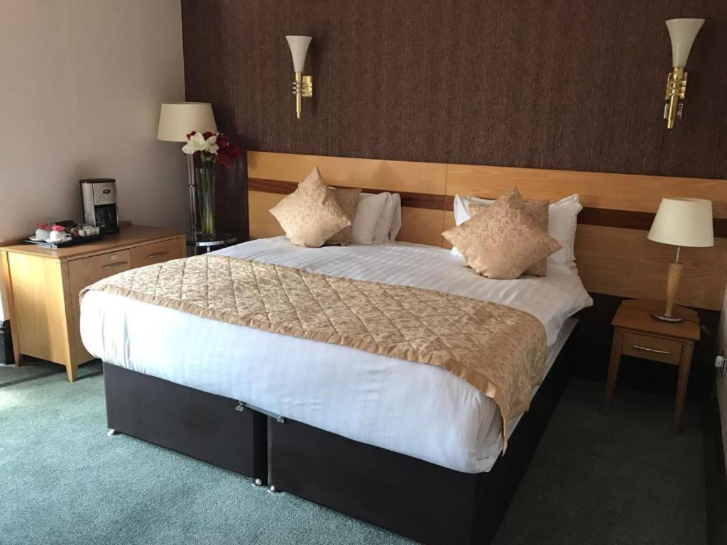 Harefield Manor Hotel Romford Kültér fotó