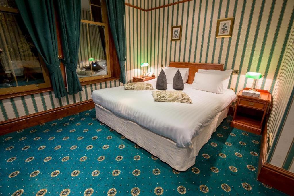 Harefield Manor Hotel Romford Kültér fotó