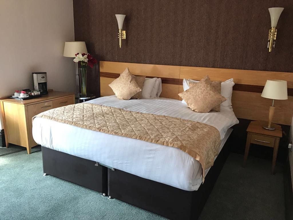 Harefield Manor Hotel Romford Kültér fotó