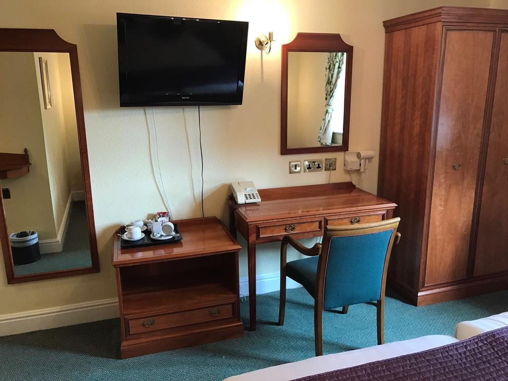 Harefield Manor Hotel Romford Kültér fotó