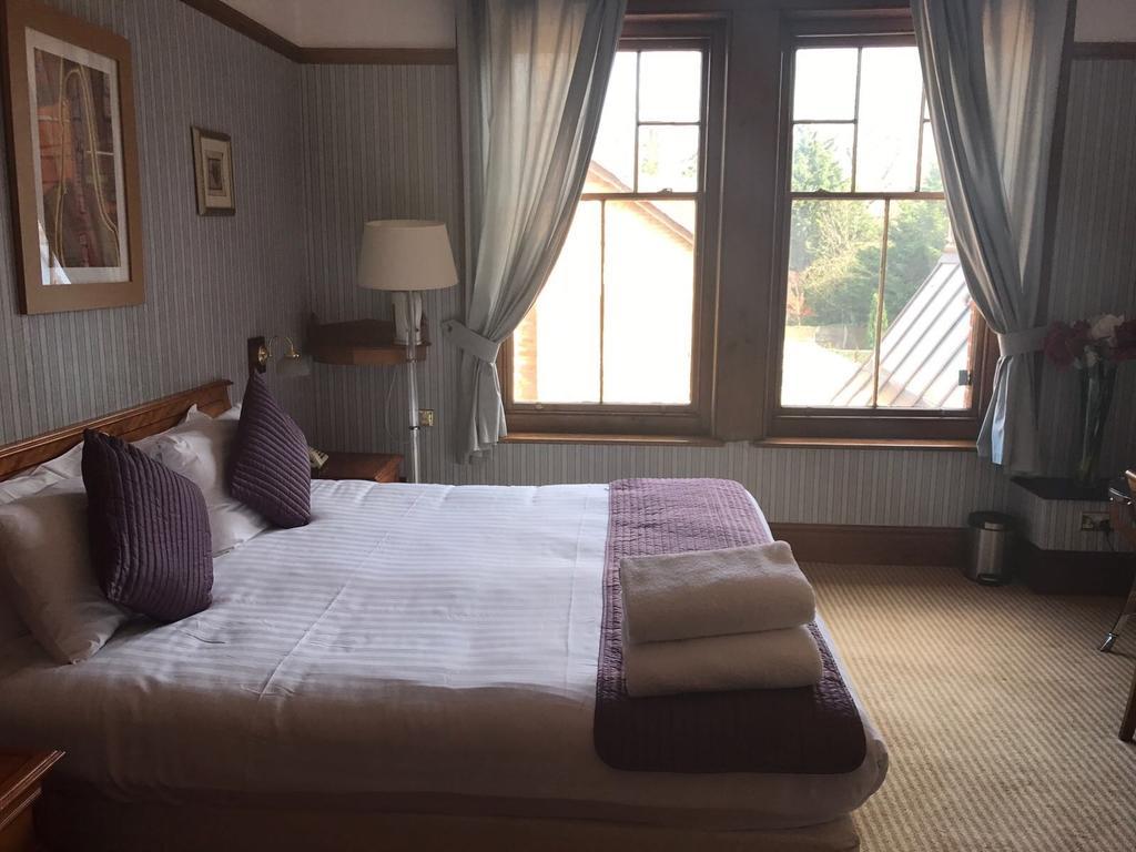 Harefield Manor Hotel Romford Kültér fotó