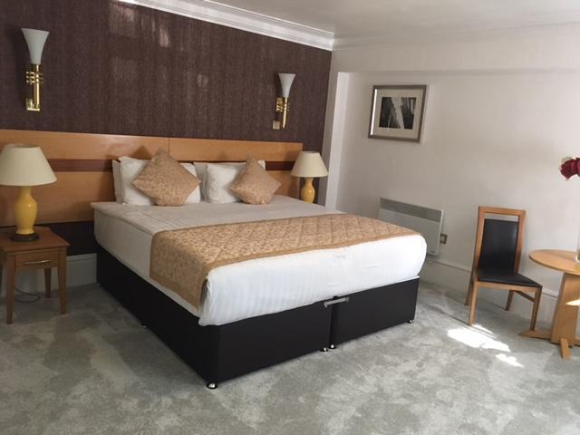 Harefield Manor Hotel Romford Kültér fotó
