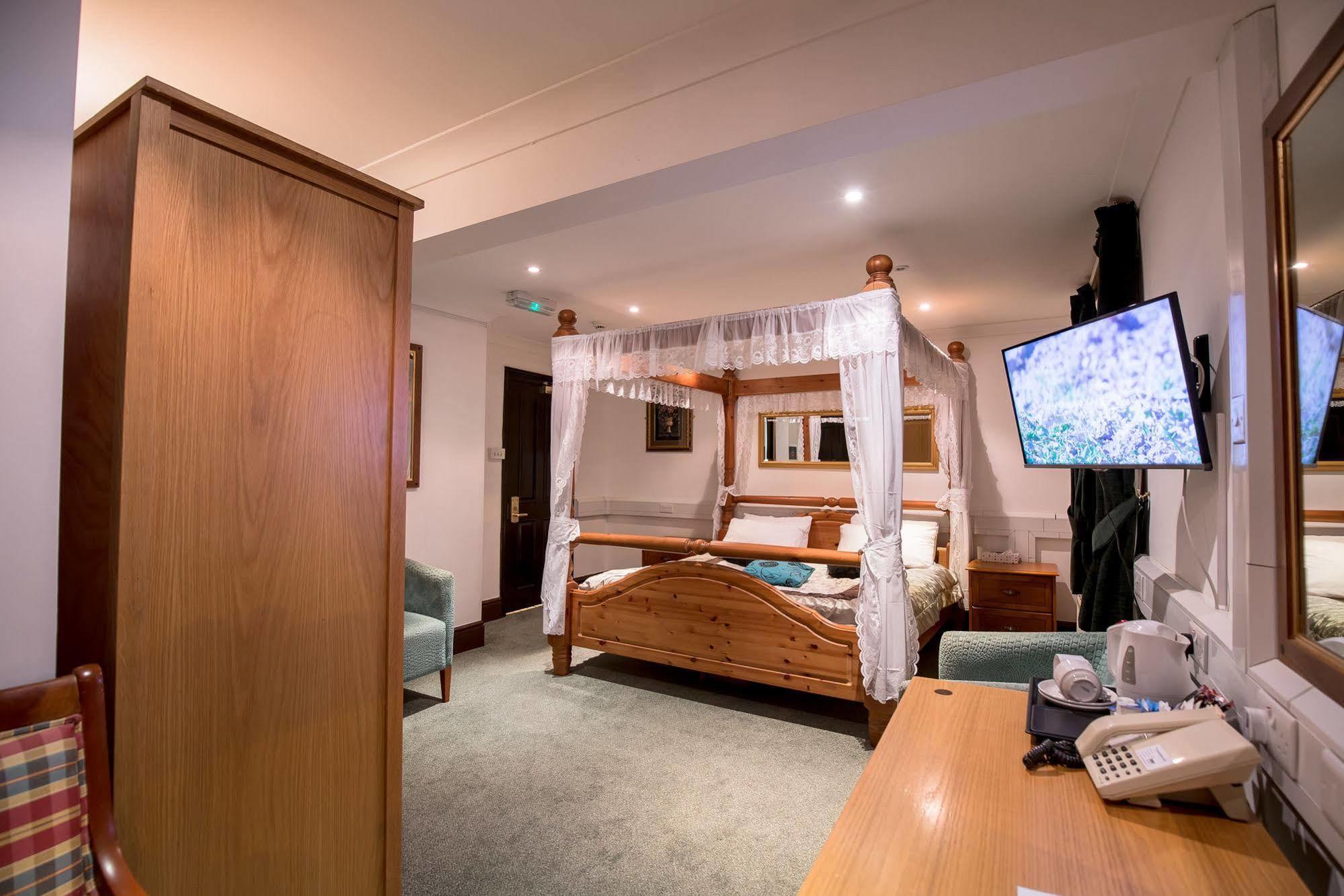 Harefield Manor Hotel Romford Kültér fotó
